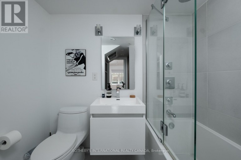 SECOND FLOOR - 101 SCOLLARD STREET, Toronto (Annex), Ontario, M5R1G4