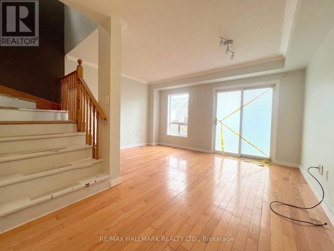 33 LODGEWAY DRIVE, Vaughan, Ontario, L6A3S6