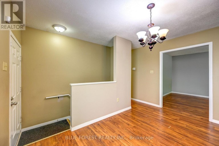 132 ARDSLEY CRESCENT, London North (North I), Ontario, N6G3W7