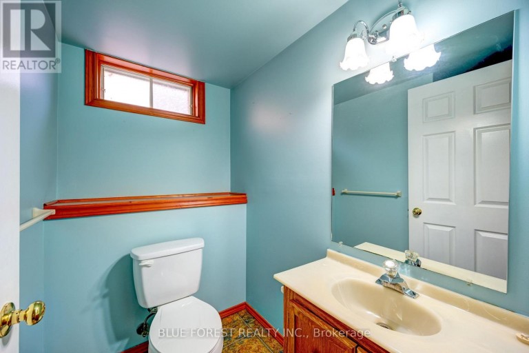 132 ARDSLEY CRESCENT, London North (North I), Ontario, N6G3W7