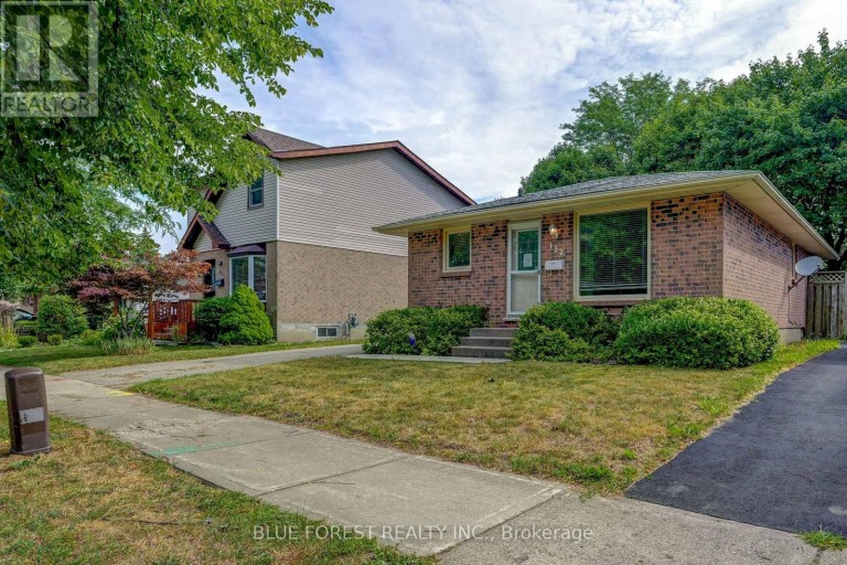 132 ARDSLEY CRESCENT, London North (North I), Ontario, N6G3W7