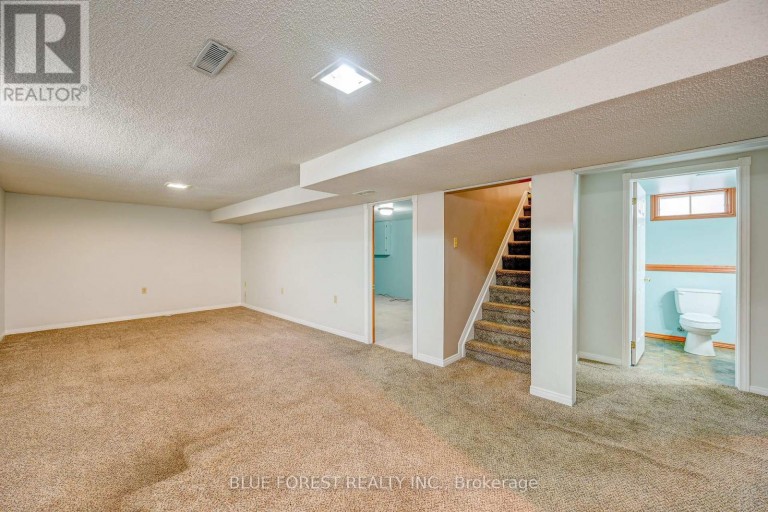132 ARDSLEY CRESCENT, London North (North I), Ontario, N6G3W7