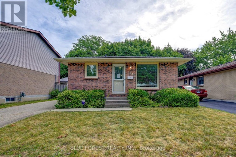 132 ARDSLEY CRESCENT, London North (North I), Ontario, N6G3W7