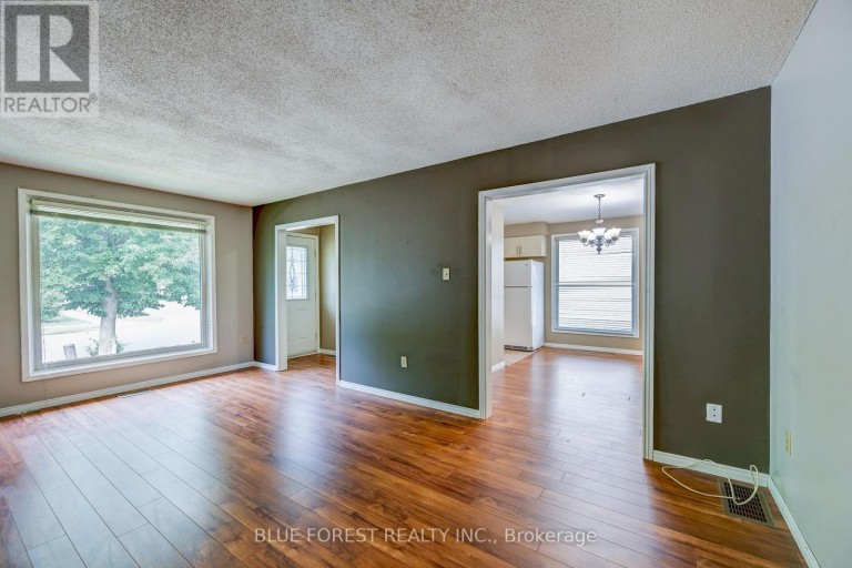 132 ARDSLEY CRESCENT, London North (North I), Ontario, N6G3W7