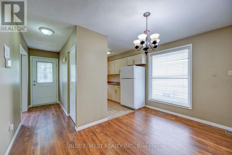 132 ARDSLEY CRESCENT, London North (North I), Ontario, N6G3W7