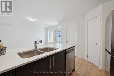 25 - 940 ST DAVID STREET N Centre Wellington (Fergus) Ontario photo 5