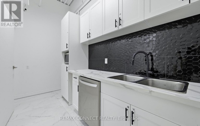 11 - 190 STATION STREET, Ajax (South West), Ontario, L1S1R9