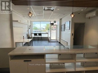 3205 DUFFERIN STREET Toronto (Yorkdale-Glen Park) Ontario photo 2