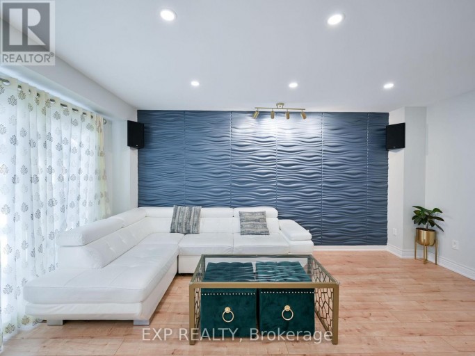 64 - 3351 HORNBEAM CRESCENT N, Mississauga (Erin Mills), Ontario, L5L3Z8