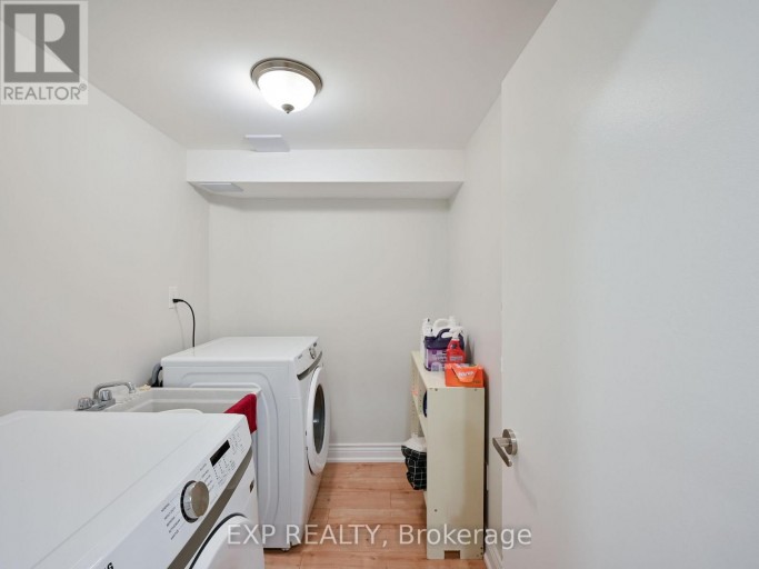 64 - 3351 HORNBEAM CRESCENT N, Mississauga (Erin Mills), Ontario, L5L3Z8