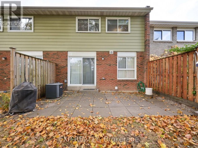 64 - 3351 HORNBEAM CRESCENT N, Mississauga (Erin Mills), Ontario, L5L3Z8