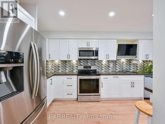 64 - 3351 HORNBEAM CRESCENT N, Mississauga (Erin Mills), Ontario, L5L3Z8