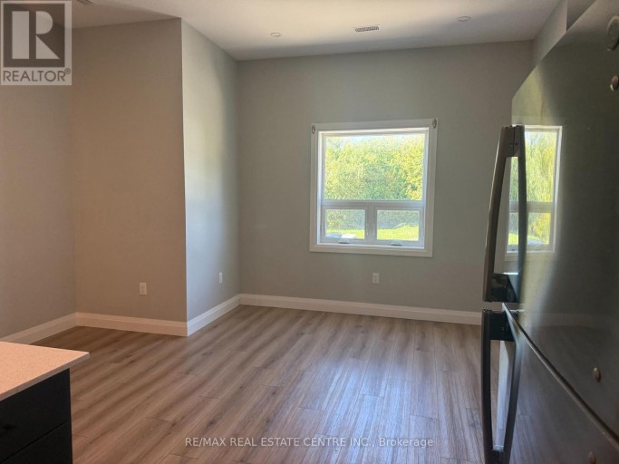 4 - 8 MAIN STREET S, East Luther Grand Valley (Grand Valley), Ontario, L9W5S6