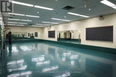 2908 - 5 MASSEY SQUARE Toronto (Crescent Town) Ontario photo 12