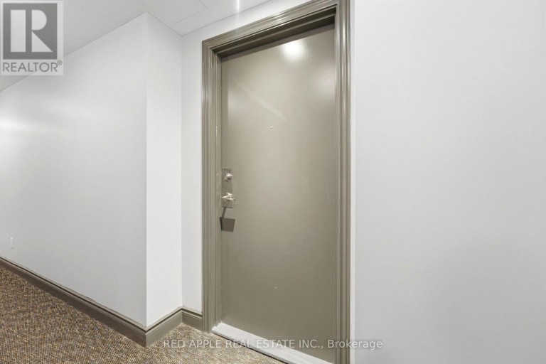 719 - 11611 YONGE STREET N, Richmond Hill (Jefferson), Ontario, L4E3N8