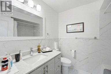 15 MADONNA GARDENS Toronto (Humber Summit) Ontario photo 16