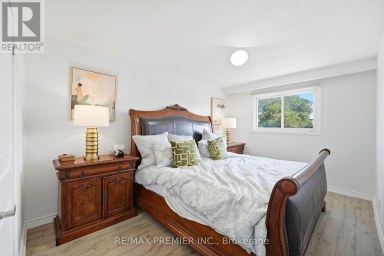 15 MADONNA GARDENS Toronto (Humber Summit) Ontario photo 17