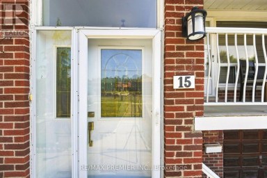 15 MADONNA GARDENS Toronto (Humber Summit) Ontario photo 2