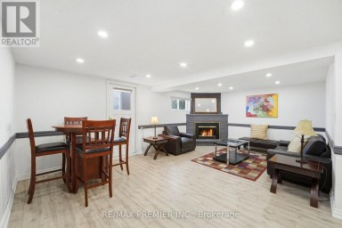 15 MADONNA GARDENS Toronto (Humber Summit) Ontario photo 22