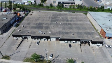 820 FLINT ROAD Toronto (York University Heights) Ontario photo 2