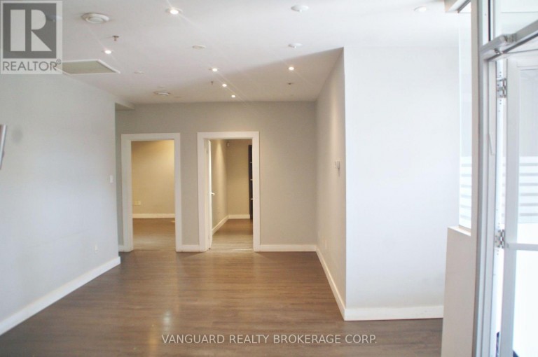 820 FLINT ROAD, Toronto (York University Heights), Ontario, M3J2J5
