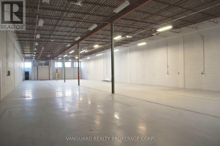 820 FLINT ROAD, Toronto (York University Heights), Ontario, M3J2J5