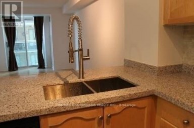 312 - 212 EGLINTON AVENUE E Toronto (Mount Pleasant West) Ontario photo 8