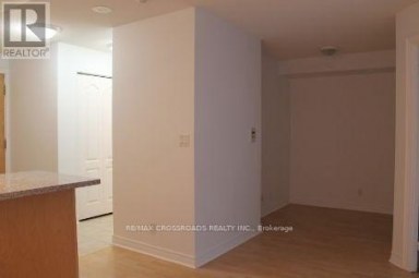 312 - 212 EGLINTON AVENUE E Toronto (Mount Pleasant West) Ontario photo 9