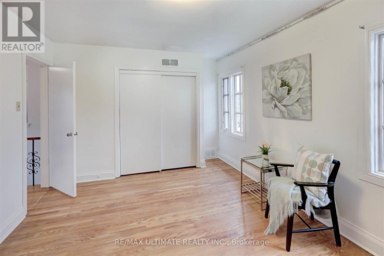 12 TREGELLIS ROAD, Toronto (Lansing-Westgate), Ontario, M3H1K2