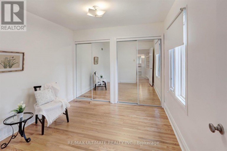 12 TREGELLIS ROAD, Toronto (Lansing-Westgate), Ontario, M3H1K2