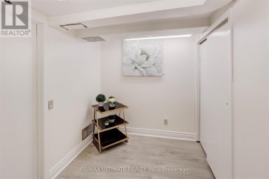 12 TREGELLIS ROAD Toronto (Lansing-Westgate) Ontario photo 24