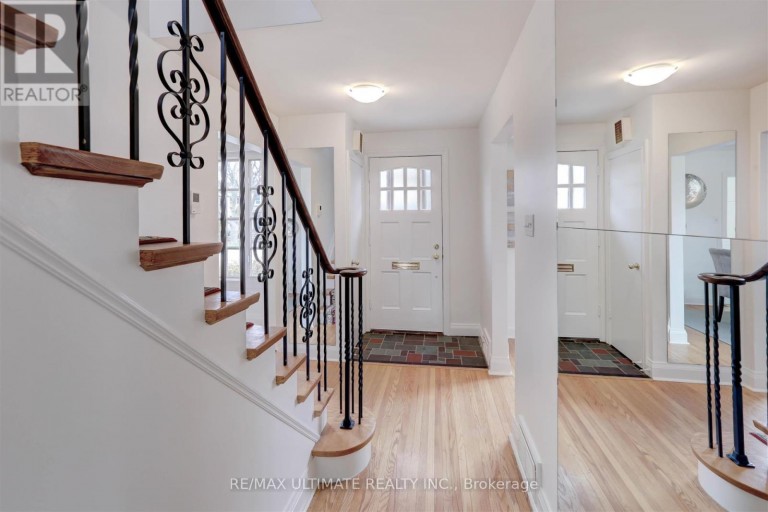 12 TREGELLIS ROAD, Toronto (Lansing-Westgate), Ontario, M3H1K2