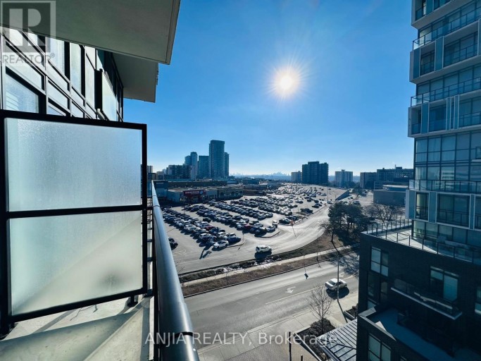 703 - 150 FAIRVIEW MALL DRIVE, Toronto (Don Valley Village), Ontario, M2J4T1