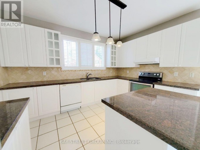 89 SKYWOOD DRIVE, Richmond Hill (Jefferson), Ontario, L4E4K8