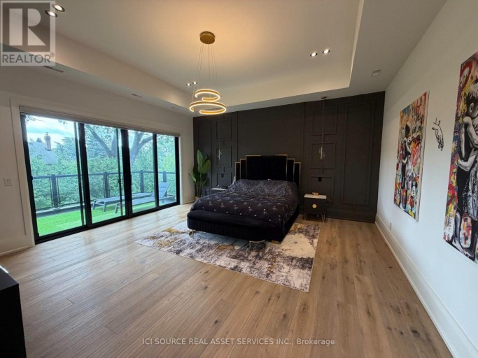 211 KENNEDY STREET W, Aurora (Aurora Village), Ontario, L4G2L9