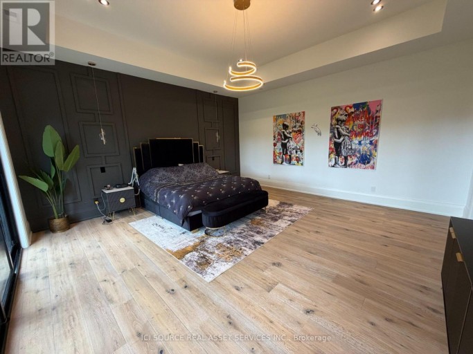 211 KENNEDY STREET W, Aurora (Aurora Village), Ontario, L4G2L9