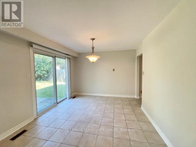 743 FIELDSTONE ROAD, Mississauga (Erindale), Ontario, L5C3K7