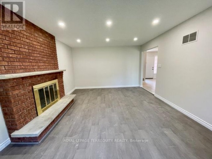 743 FIELDSTONE ROAD, Mississauga (Erindale), Ontario, L5C3K7