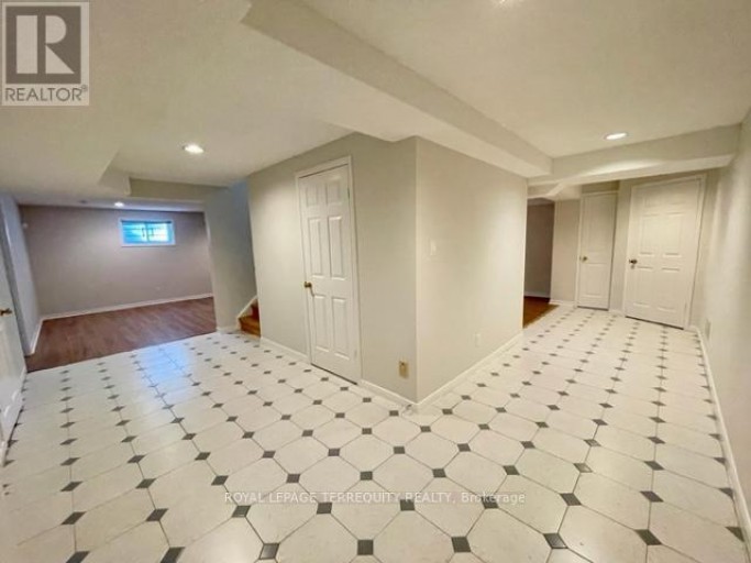 743 FIELDSTONE ROAD, Mississauga (Erindale), Ontario, L5C3K7