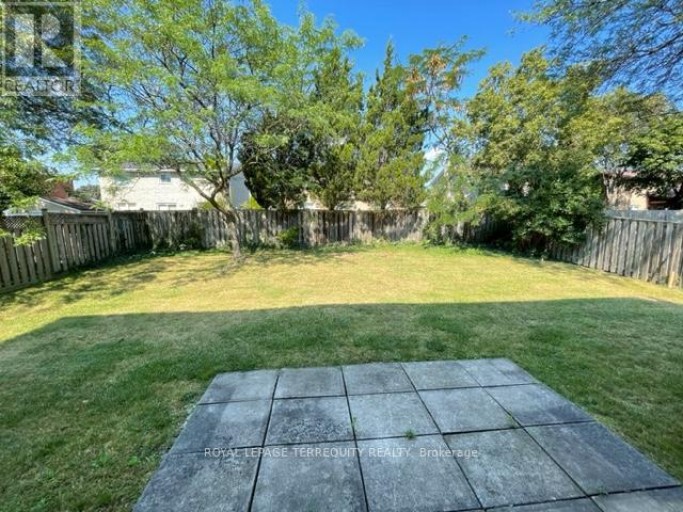 743 FIELDSTONE ROAD, Mississauga (Erindale), Ontario, L5C3K7