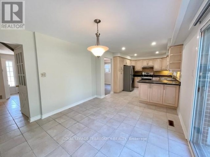 743 FIELDSTONE ROAD, Mississauga (Erindale), Ontario, L5C3K7
