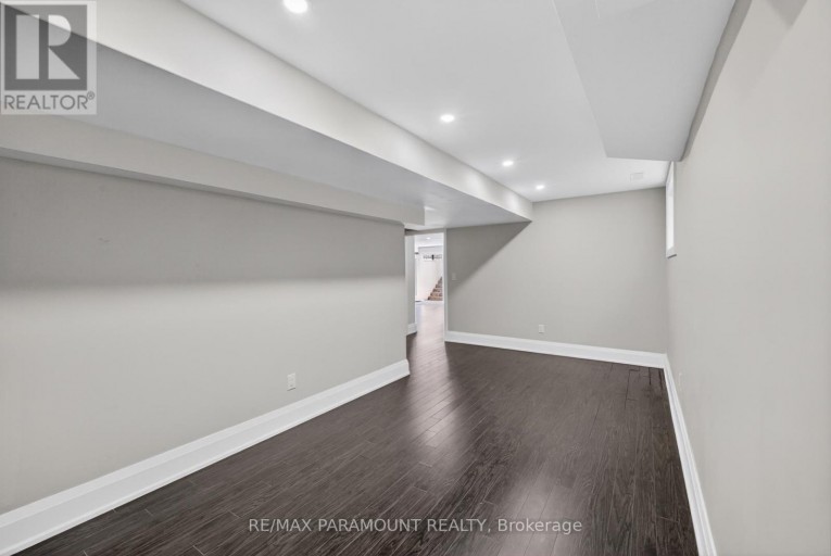 38 YORK ROAD, Toronto (Kingsview Village-The Westway), Ontario, M9R3E4