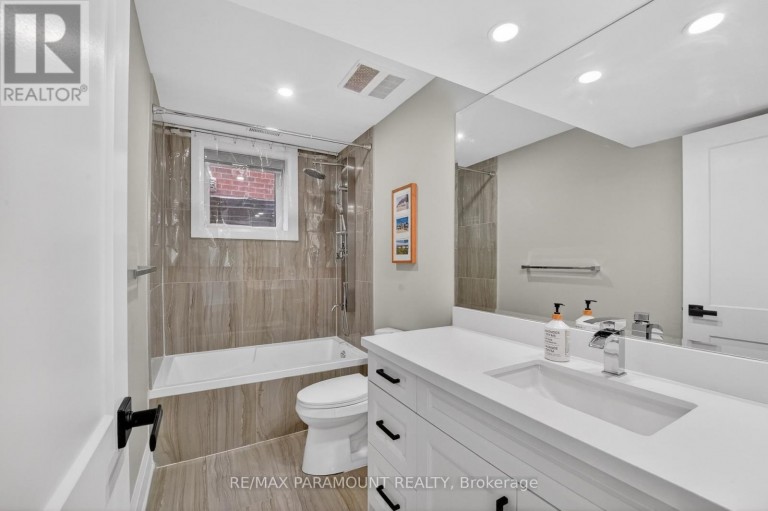 38 YORK ROAD, Toronto (Kingsview Village-The Westway), Ontario, M9R3E4