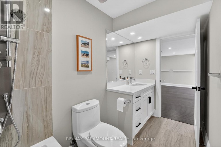 38 YORK ROAD, Toronto (Kingsview Village-The Westway), Ontario, M9R3E4