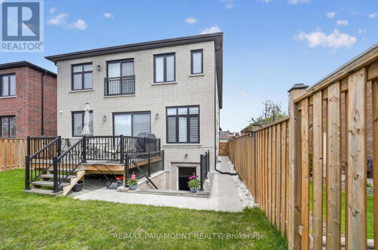 38 YORK ROAD, Toronto (Kingsview Village-The Westway), Ontario, M9R3E4