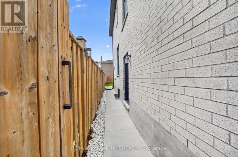 38 YORK ROAD, Toronto (Kingsview Village-The Westway), Ontario, M9R3E4