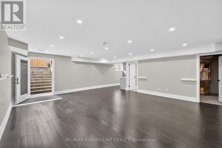 38 YORK ROAD, Toronto (Kingsview Village-The Westway), Ontario, M9R3E4