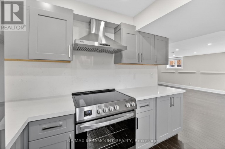 38 YORK ROAD, Toronto (Kingsview Village-The Westway), Ontario, M9R3E4