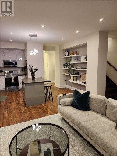 201 - 15 ENNERDALE ROAD, Toronto (Caledonia-Fairbank), Ontario, M6E4C2