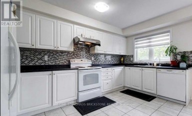 25 - 7 SIRENTE DRIVE Hamilton (Crerar) Ontario photo 14